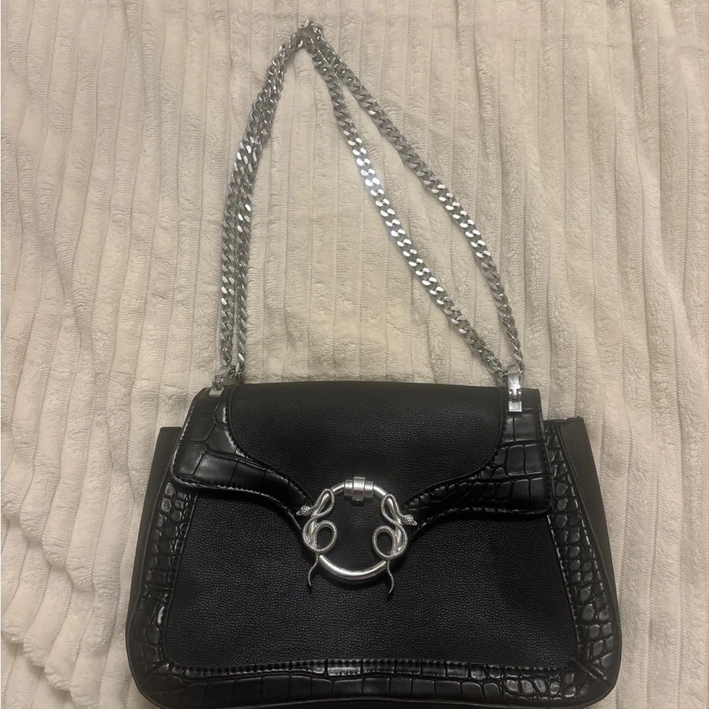 Elegant Black Leather Handbag